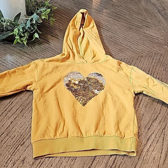 Sequin heart hooded sweater yellow size 4 DKNY - Picture 9 of 9